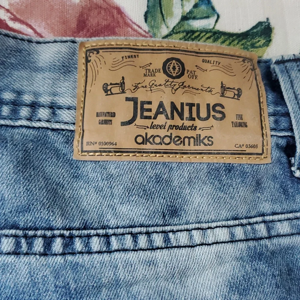 Jeanius Level Products Academiks Men's Jeans. Size 36 X 32.